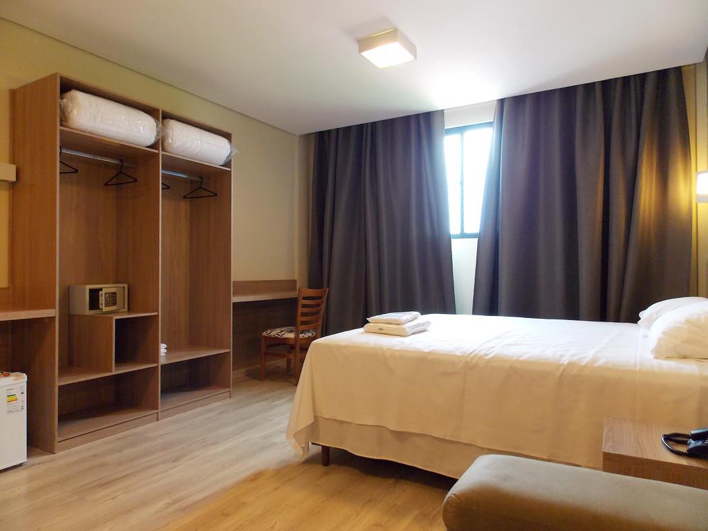 Minas Platinum Hotel & Convention Conselheiro Lafaiete Habitación foto